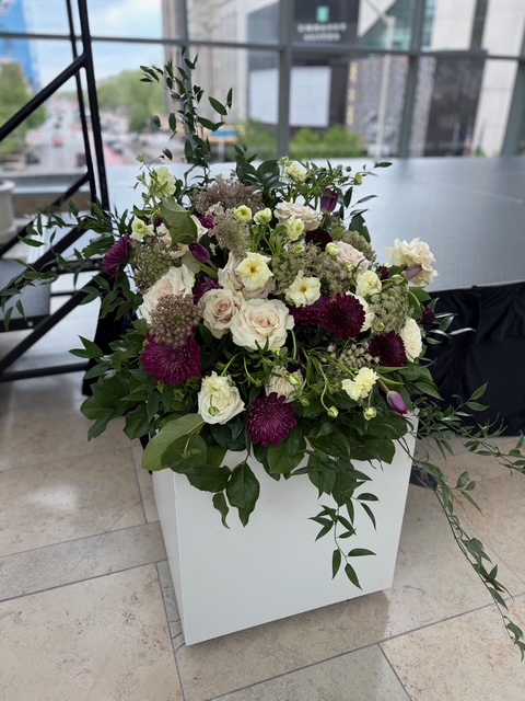 Event floral centerpiece