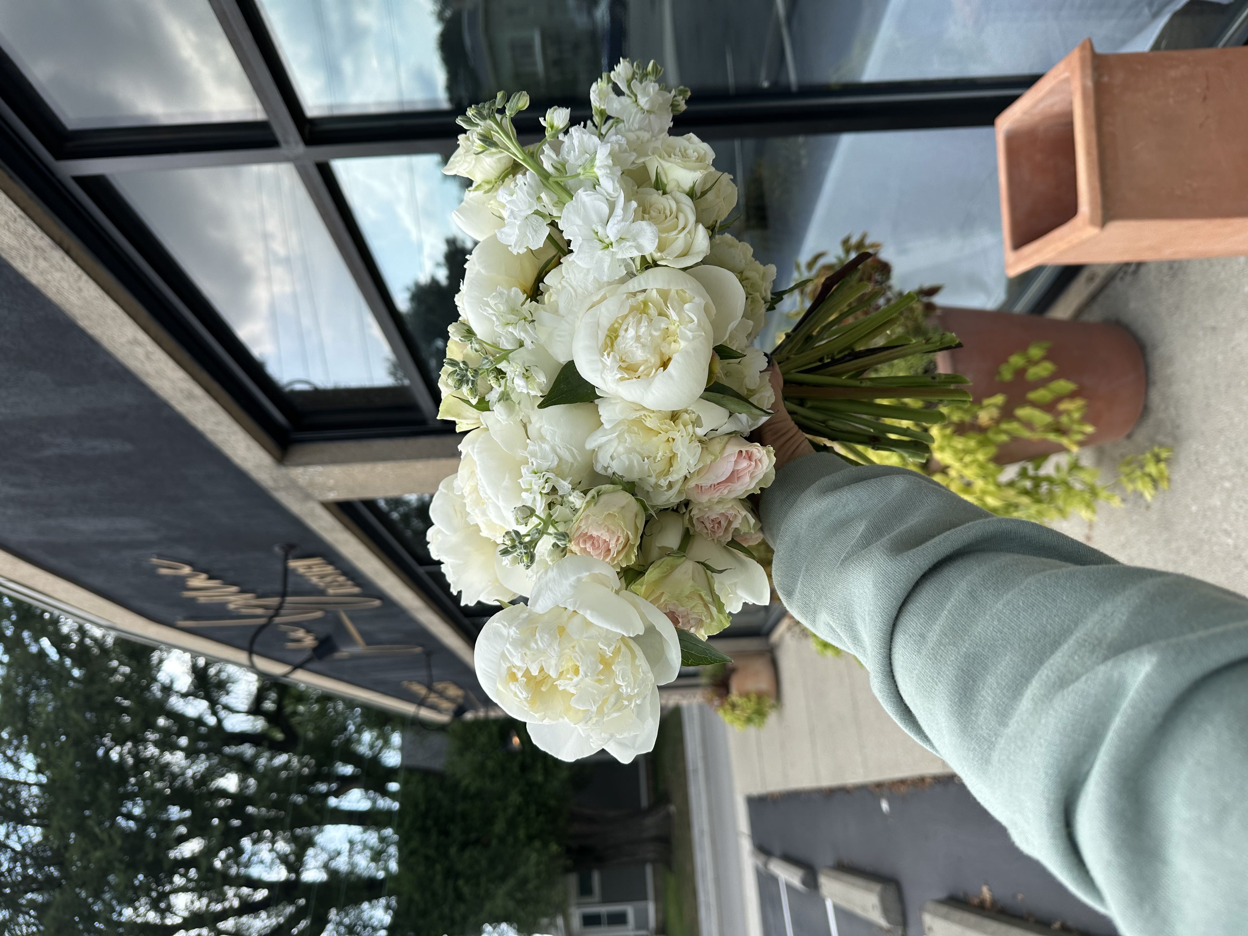 Wedding floral arrangement