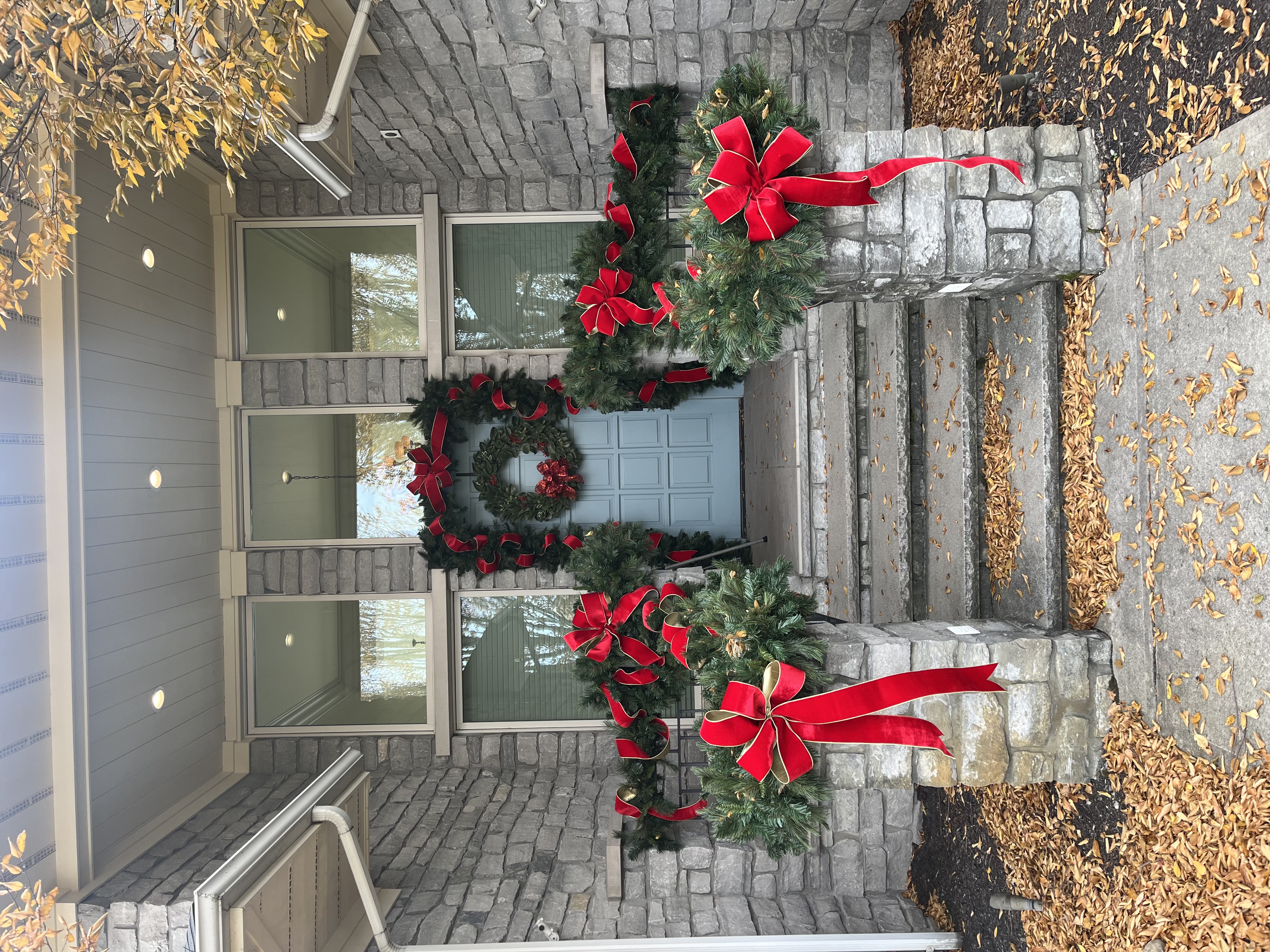 Holiday floral arrangement